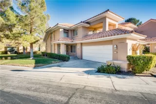 Photo #2: 2460276 Listing 