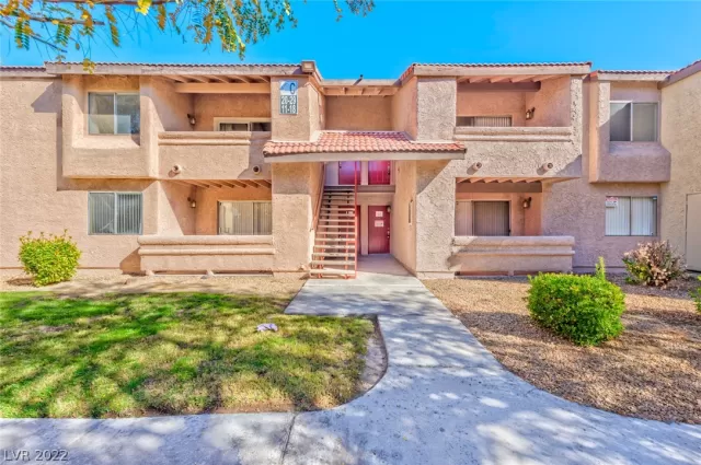 MLS: 2460368 Condo For Sale