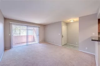 Photo #6: 2460368 Listing 