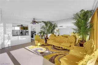 Photo #6: 2460384 Listing 