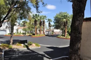 Photo #1: 2460437 Listing 