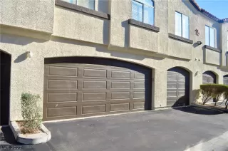 Photo #4: 2460437 Listing 