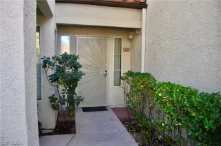 Photo #5: 2460437 Listing 