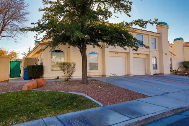 MLS: 2460438 Condo For Sale