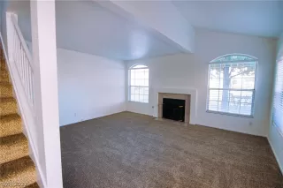 Photo #2: 2460438 Listing 