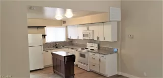 Photo #2: 2460469 Listing 