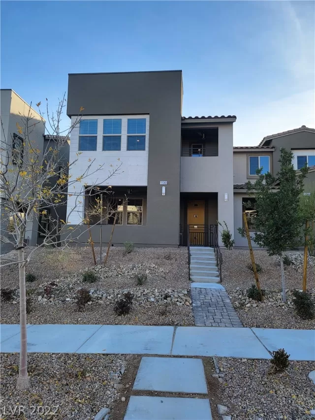 MLS: 2460470 Condo For Sale