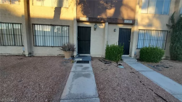 MLS: 2460496 Condo For Sale