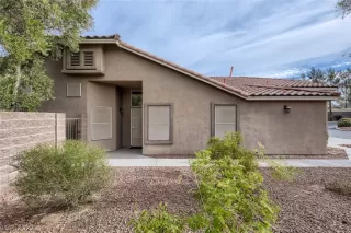 Photo #1: 2460538 Listing 