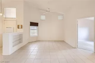 Photo #3: 2460538 Listing 