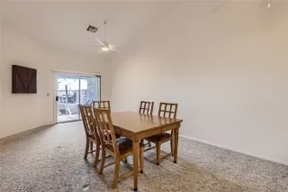 Photo #5: 2460538 Listing 