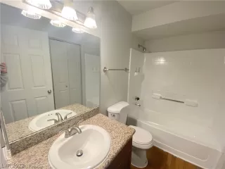 Photo #5: 2460543 Listing 