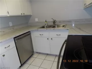 Photo #1: 2460584 Listing 