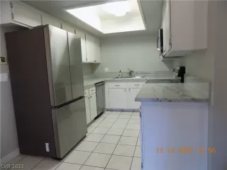 Photo #3: 2460584 Listing 