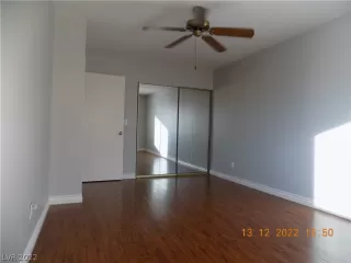 Photo #6: 2460584 Listing 