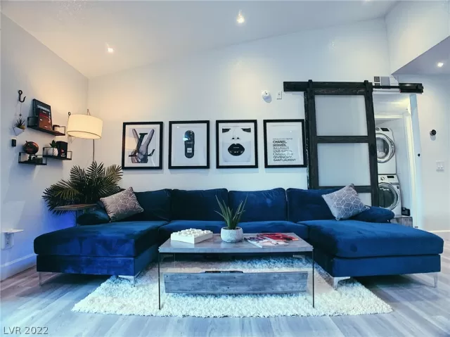 MLS: 2460587 Condo For Sale