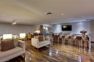 Photo #6: 2460591 Listing 