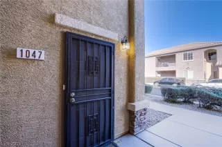 Photo #2: 2460633 Listing