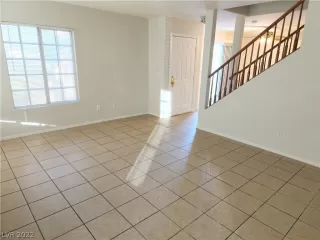 Photo #4: 2460688 Listing 