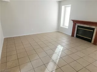 Photo #5: 2460688 Listing 