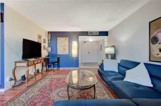 Photo #5: 2460693 Listing 