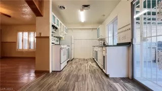 Photo #1: 2460717 Listing 