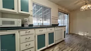 Photo #4: 2460717 Listing 