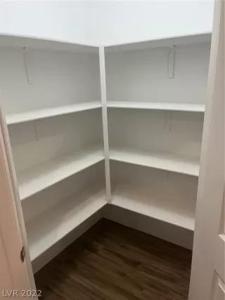 Photo #6: 2460760 Listing 