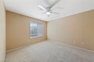 Photo #4: 2460794 Listing