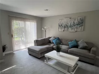 Photo #2: 2460801 Listing