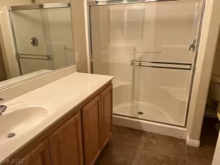 Photo #5: 2460809 Listing 