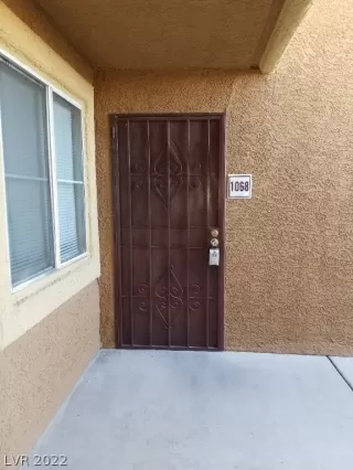 Photo #1: 2460811 Listing