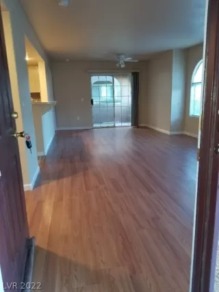 Photo #2: 2460811 Listing