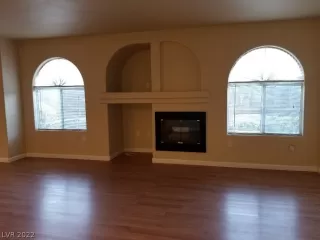 Photo #3: 2460811 Listing