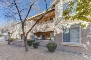 Photo #2: 2460830 Listing 