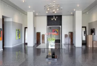 Photo #3: 2460868 Listing