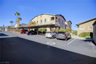 Photo #5: 2460871 Listing