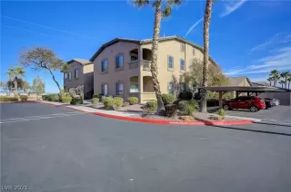 Photo #6: 2460871 Listing