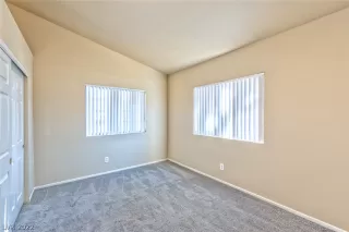 Photo #5: 2460882 Listing 