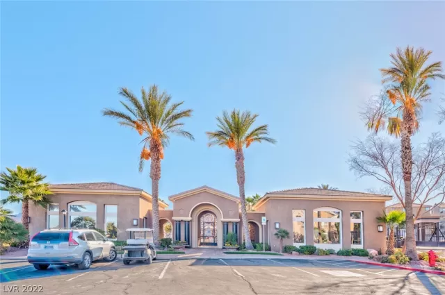 MLS: 2460892 Condo For Sale
