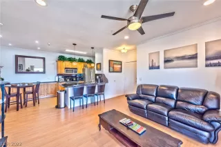 Photo #1: 2460892 Listing 