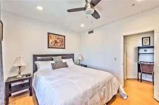 Photo #6: 2460892 Listing 