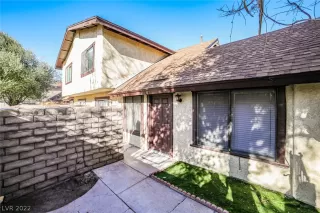 Photo #1: 2460898 Listing 