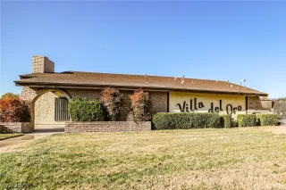 Photo #2: 2460898 Listing 