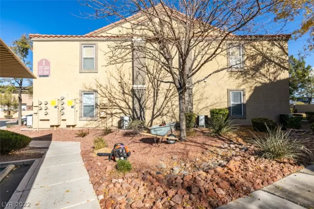 MLS: 2460907 Condo For Sale