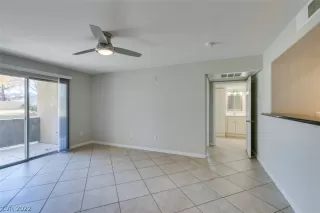 Photo #3: 2460907 Listing