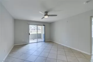 Photo #4: 2460907 Listing