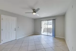 Photo #6: 2460907 Listing