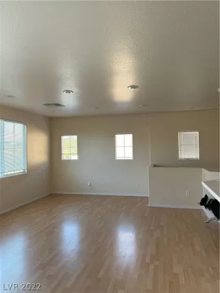 Photo #2: 2460910 Listing 