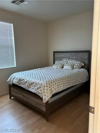 Photo #6: 2460910 Listing 